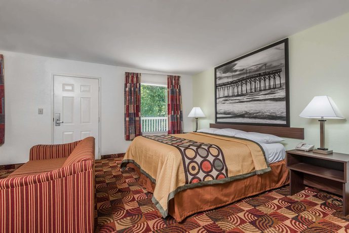 Imagen de la habitación del Hotel Super 8 by Wyndham Fayetteville, FAYETTEVILLE. Foto 10