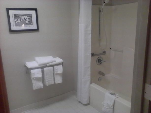 Imagen de la habitación del Hotel Super 8 by Wyndham Fayetteville, FAYETTEVILLE. Foto 11
