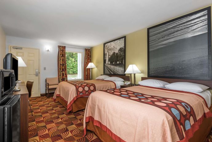 Imagen de la habitación del Hotel Super 8 by Wyndham Fayetteville, FAYETTEVILLE. Foto 16