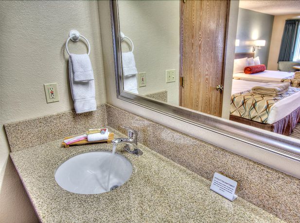 Imagen de la habitación del Hotel Super 8 by Wyndham Florence OR. Foto 19