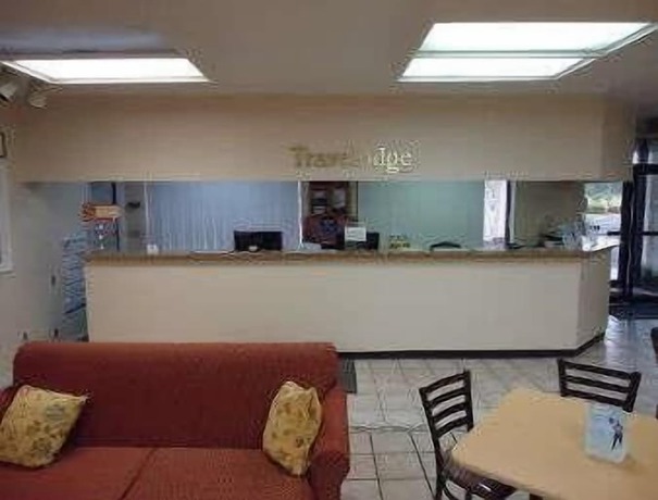 Imagen de los interiores del Hotel Super 8 by Wyndham Florence SC I-95 North / Hwy 76. Foto 5