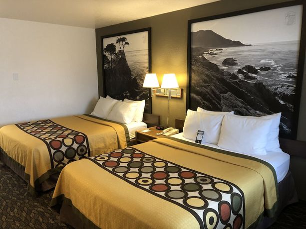 Imagen de la habitación del Hotel Super 8 by Wyndham Fort Bragg. Foto 12