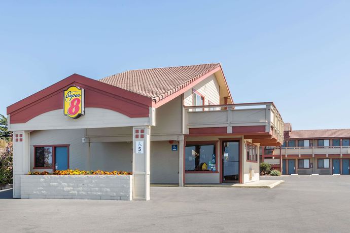 Imagen general del Hotel Super 8 by Wyndham Fort Bragg. Foto 1