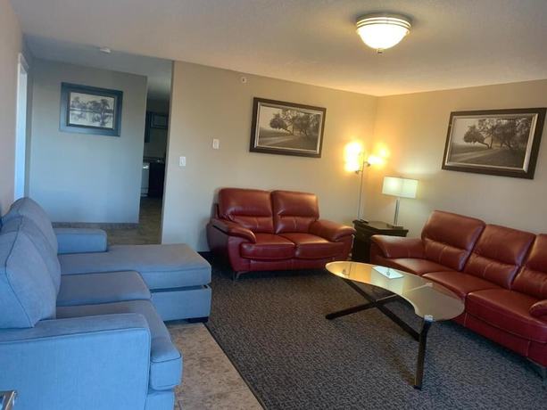Imagen de la habitación del Hotel Super 8 by Wyndham Fort McMurray. Foto 8