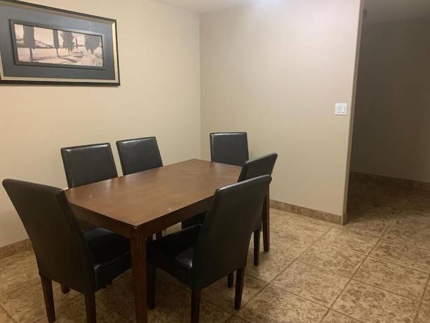 Imagen de la habitación del Hotel Super 8 by Wyndham Fort McMurray. Foto 12