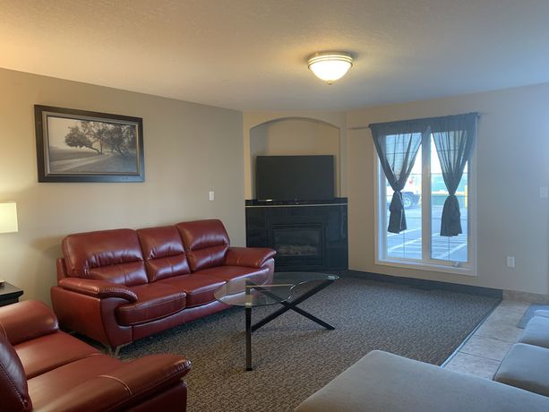 Imagen de la habitación del Hotel Super 8 by Wyndham Fort McMurray. Foto 14