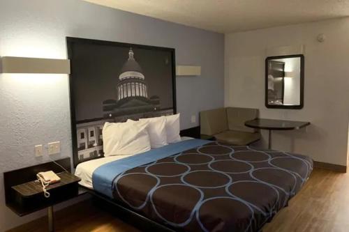 Imagen de la habitación del Hotel Super 8 by Wyndham Fort Smith. Foto 3