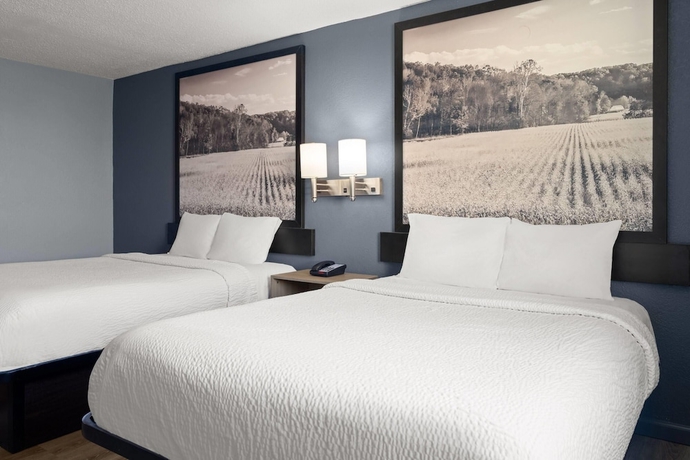 Imagen de la habitación del Hotel Super 8 by Wyndham Fort Wayne. Foto 12