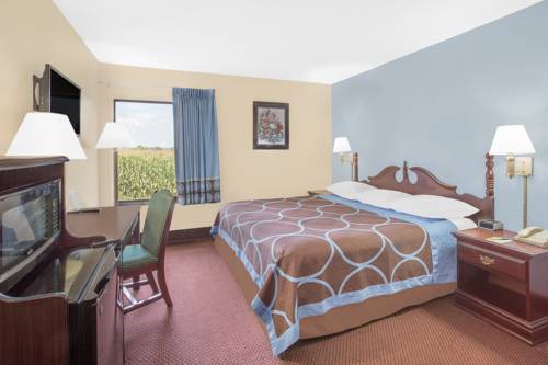 Imagen de la habitación del Hotel Super 8 by Wyndham Galesburg. Foto 11