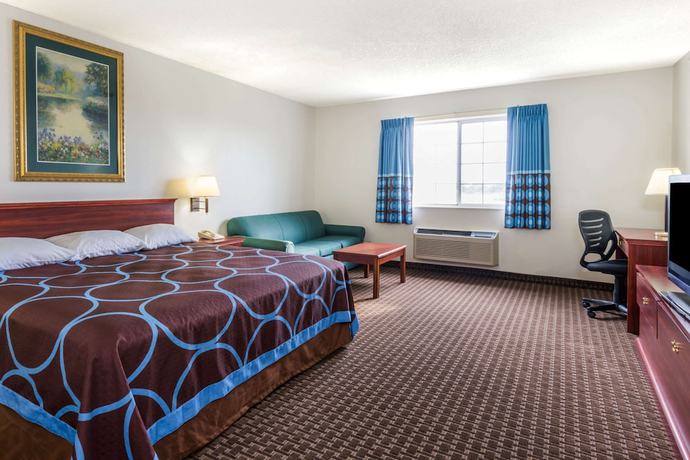 Imagen de la habitación del Hotel Super 8 by Wyndham Gardner, Gardner. Foto 6