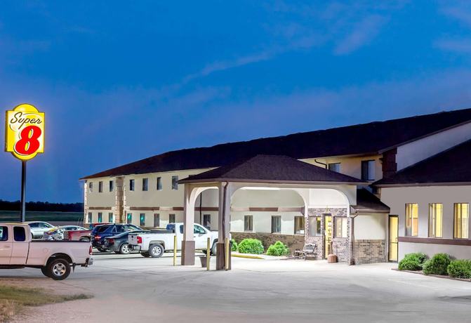 Imagen general del Hotel Super 8 by Wyndham Grinnell IA. Foto 1