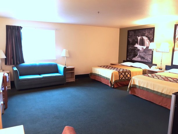 Imagen de la habitación del Hotel Super 8 by Wyndham Hamilton. Foto 4