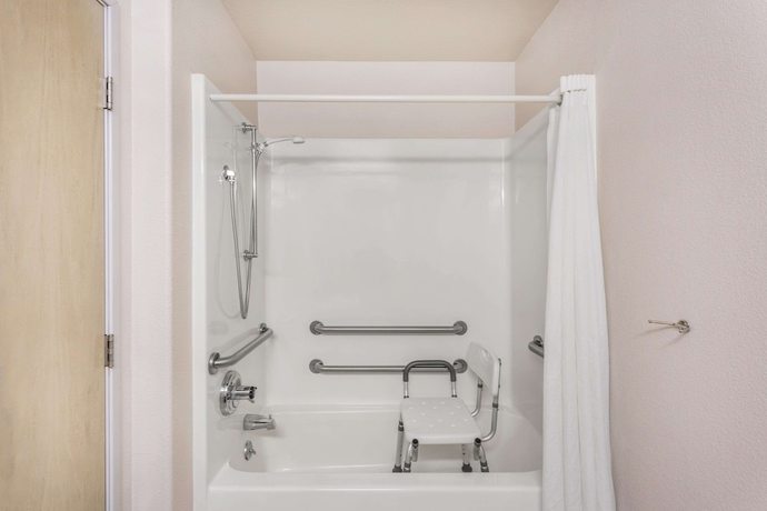 Imagen de la habitación del Hotel Super 8 by Wyndham Hamilton. Foto 6