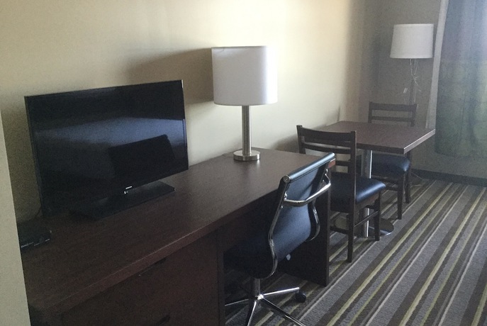 Imagen de la habitación del Hotel Super 8 by Wyndham Hardisty. Foto 5