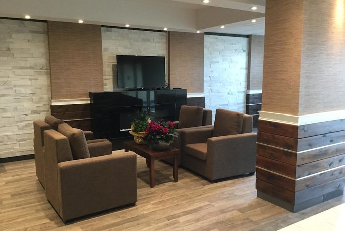 Imagen de los interiores del Hotel Super 8 by Wyndham Hardisty. Foto 18