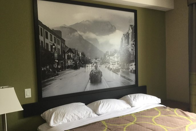 Imagen de la habitación del Hotel Super 8 by Wyndham Hardisty. Foto 16