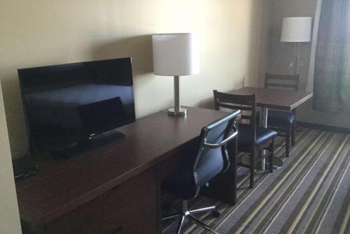 Imagen general del Hotel Super 8 by Wyndham Hardisty. Foto 7