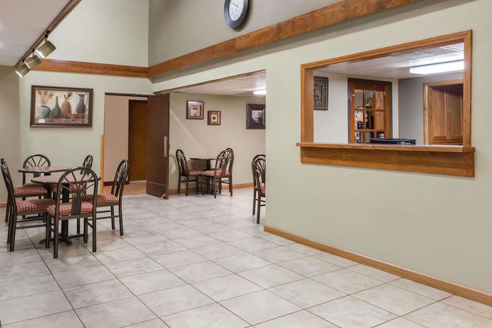 Imagen de los interiores del Hotel Super 8 by Wyndham Harrison AR. Foto 18