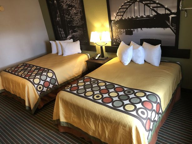 Imagen de la habitación del Hotel Super 8 by Wyndham Harrison AR. Foto 16