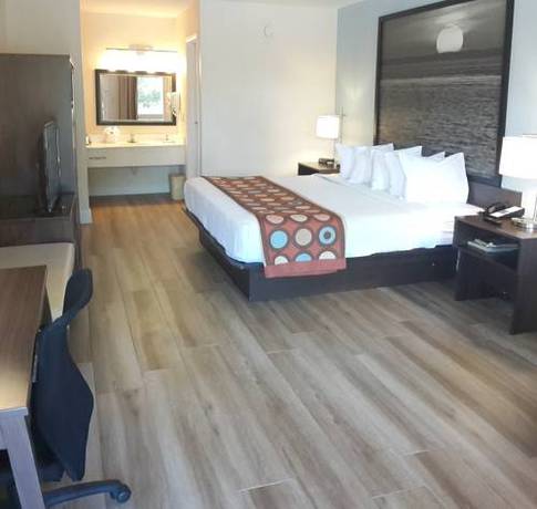 Imagen de la habitación del Hotel Super 8 by Wyndham Homestead Florida City Gateway to Keys. Foto 8