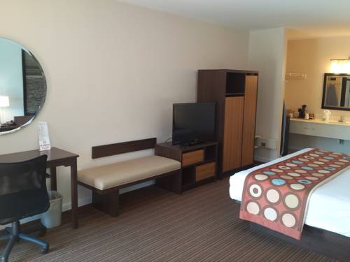 Imagen de la habitación del Hotel Super 8 by Wyndham Homestead Florida City Gateway to Keys. Foto 16
