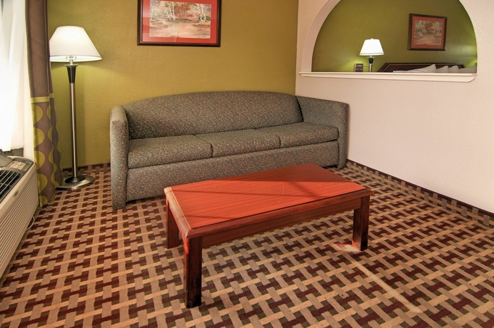 Imagen de los interiores del Hotel Super 8 by Wyndham Houston/Webster/NASA. Foto 14