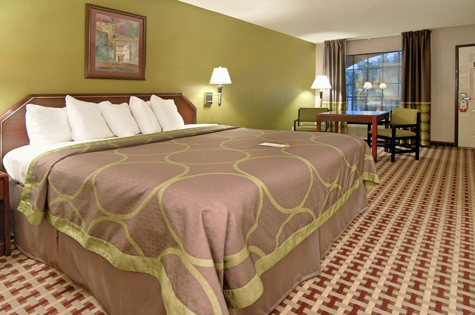 Imagen de la habitación del Hotel Super 8 by Wyndham Houston/Webster/NASA. Foto 8