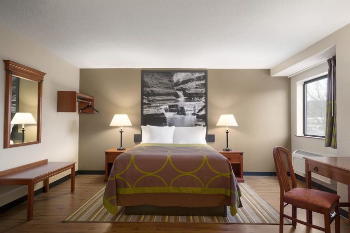 Imagen de la habitación del Hotel Super 8 by Wyndham Ithaca. Foto 2