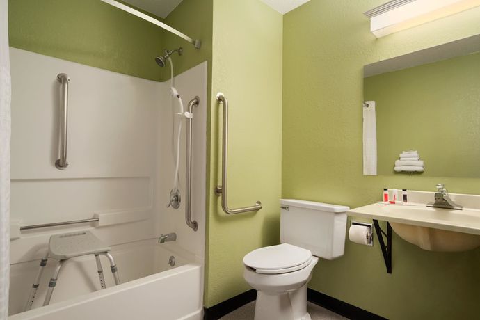 Imagen de la habitación del Hotel Super 8 by Wyndham Ithaca. Foto 10