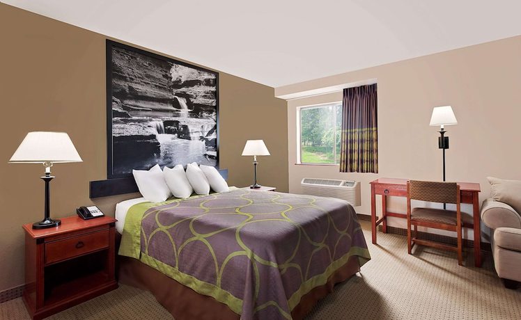 Imagen de la habitación del Hotel Super 8 by Wyndham Ithaca. Foto 15