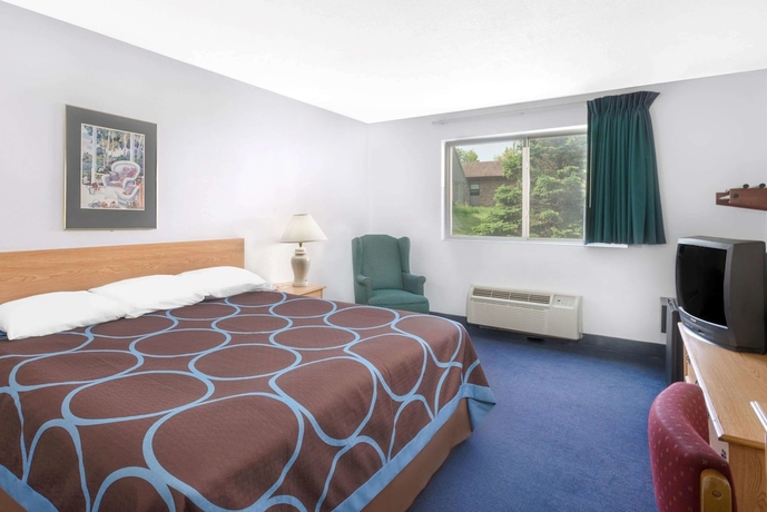 Imagen de la habitación del Hotel Super 8 by Wyndham Kingston. Foto 11