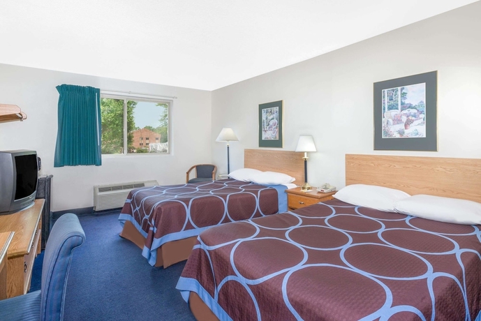 Imagen de la habitación del Hotel Super 8 by Wyndham Kingston, Kingston. Foto 2