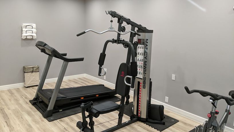 Imagen de los interiores del Hotel Super 8 by Wyndham Kingwood Houston North. Foto 17