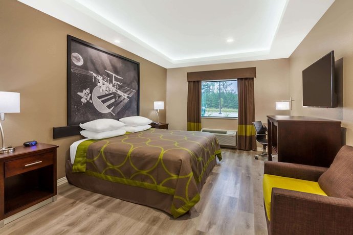 Imagen de la habitación del Hotel Super 8 by Wyndham Kingwood Houston North. Foto 9