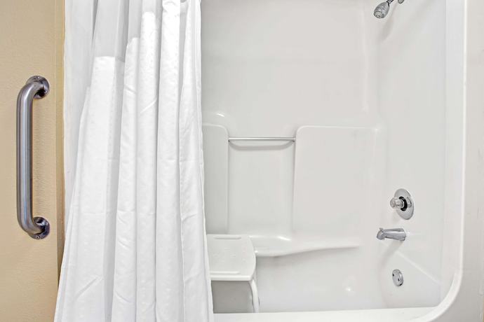 Imagen de la habitación del Hotel Super 8 by Wyndham Kissimmee/Maingate/Orlando Area. Foto 4