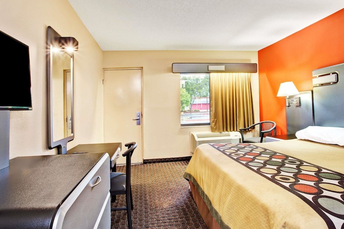 Imagen de la habitación del Hotel Super 8 by Wyndham Kissimmee/Maingate/Orlando Area. Foto 8