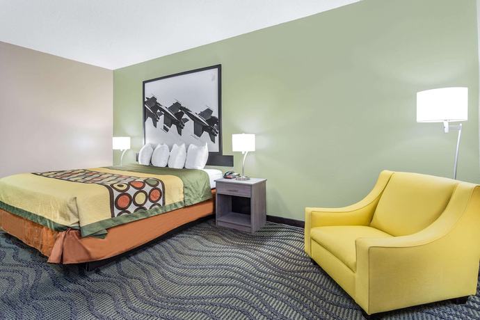 Imagen de la habitación del Hotel Super 8 by Wyndham Kokomo. Foto 13