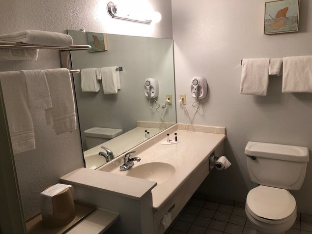 Imagen de la habitación del Hotel Super 8 by Wyndham Lake Charles/Sulphur. Foto 8