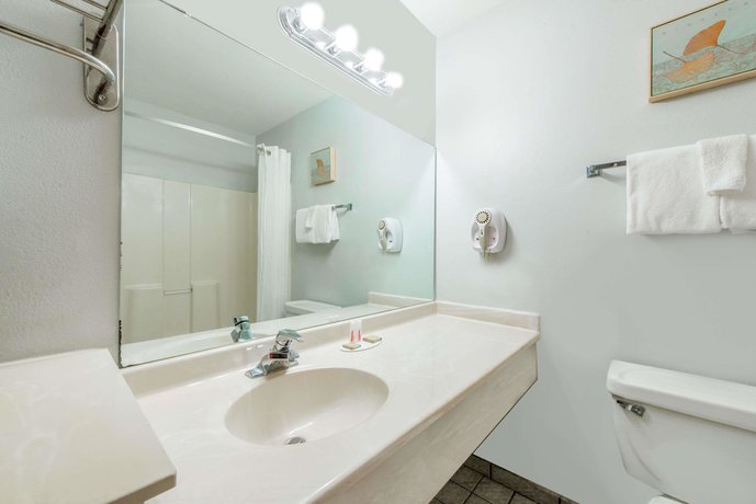 Imagen de la habitación del Hotel Super 8 by Wyndham Lake Charles/Sulphur. Foto 13