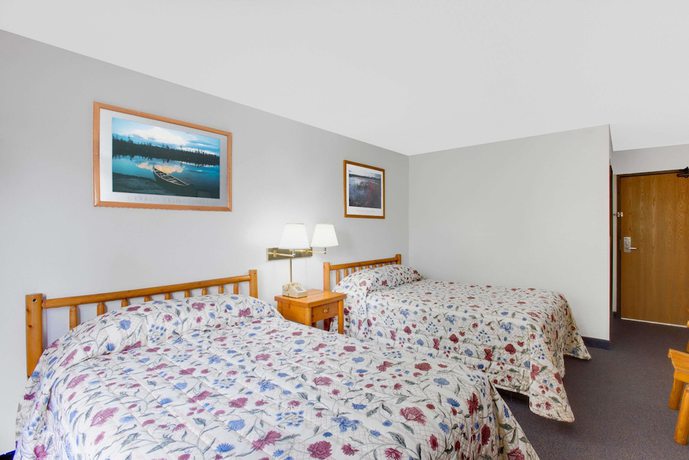 Imagen de la habitación del Hotel Super 8 by Wyndham Lake George/Warrensburg Area. Foto 7