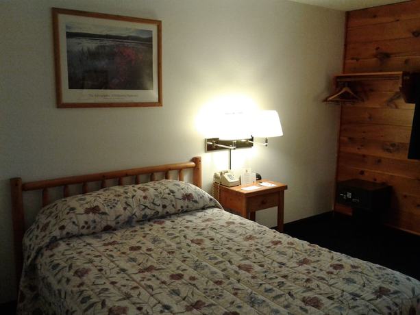 Imagen de la habitación del Hotel Super 8 by Wyndham Lake George/Warrensburg Area. Foto 11