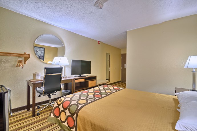 Imagen de la habitación del Hotel Super 8 by Wyndham Latham - Albany Airport. Foto 8