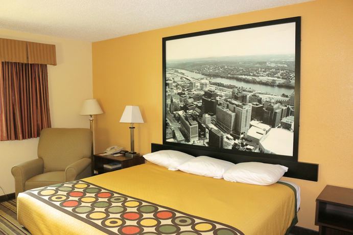 Imagen de la habitación del Hotel Super 8 by Wyndham Latham - Albany Airport. Foto 10