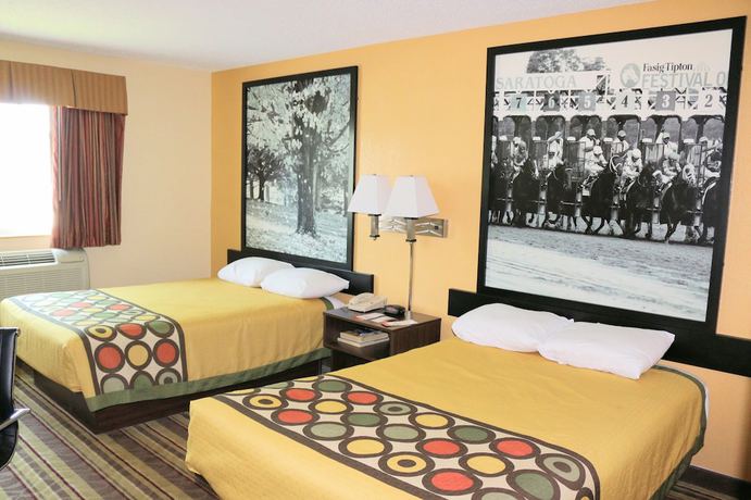 Imagen de la habitación del Hotel Super 8 by Wyndham Latham - Albany Airport. Foto 14