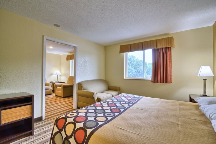 Imagen de la habitación del Hotel Super 8 by Wyndham Latham - Albany Airport. Foto 16
