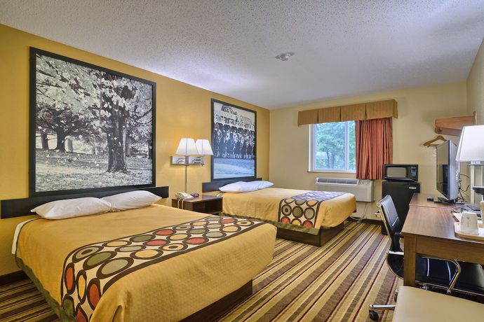 Imagen de la habitación del Hotel Super 8 by Wyndham Latham - Albany Airport. Foto 20