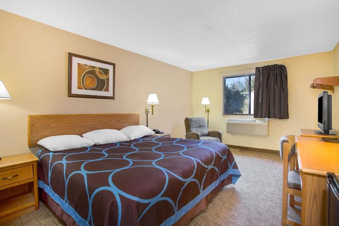 Imagen de la habitación del Hotel Super 8 by Wyndham Lewisburg. Foto 10