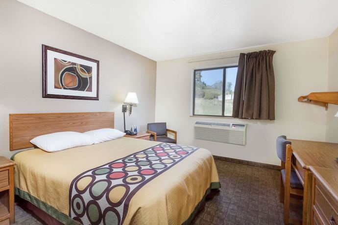 Imagen de la habitación del Hotel Super 8 by Wyndham Lewisburg. Foto 11