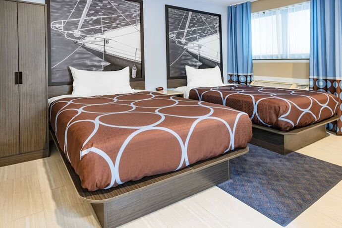 Imagen de la habitación del Hotel Super 8 by Wyndham Lindenhurst. Foto 14