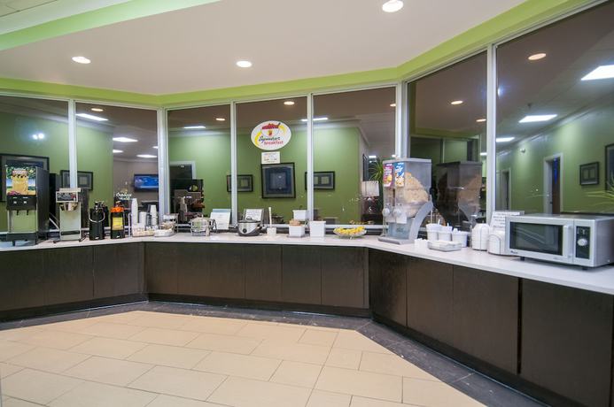 Imagen del bar/restaurante del Hotel Super 8 by Wyndham Little Rock/Otter Creek. Foto 2